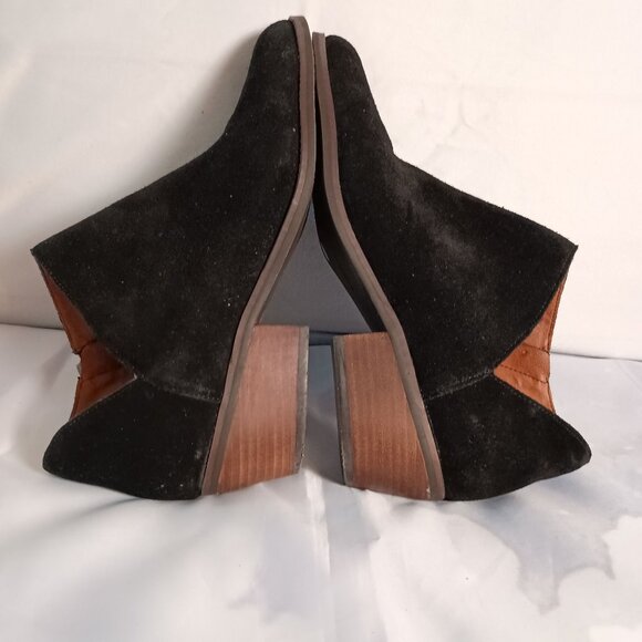 Lucky Brand Fenley Black Suede Cut Out Ankle Booties Women’s 10 Leather - Picture 7 of 12